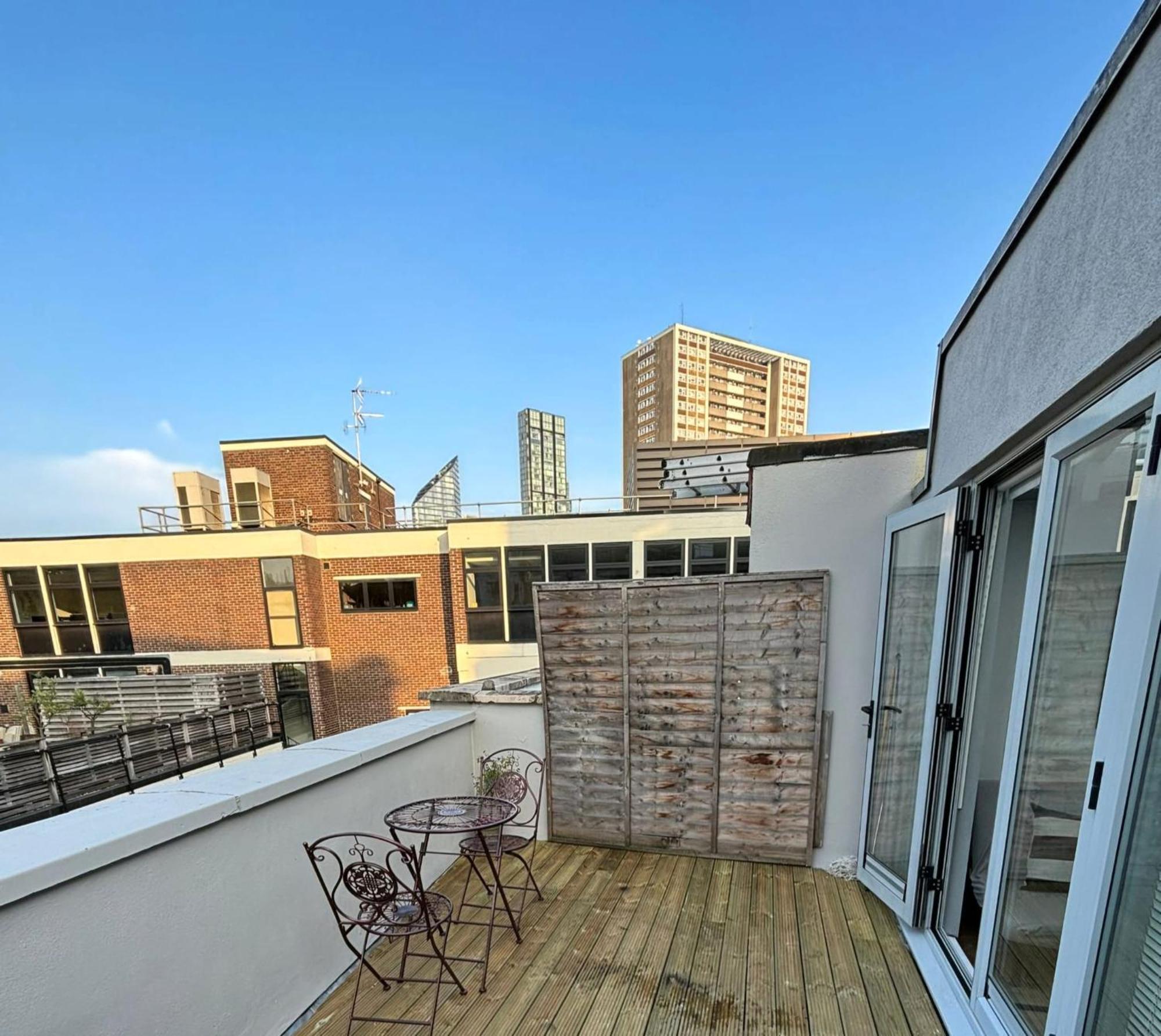 런던 Top Floor Delightful Flat 아파트 외부 사진