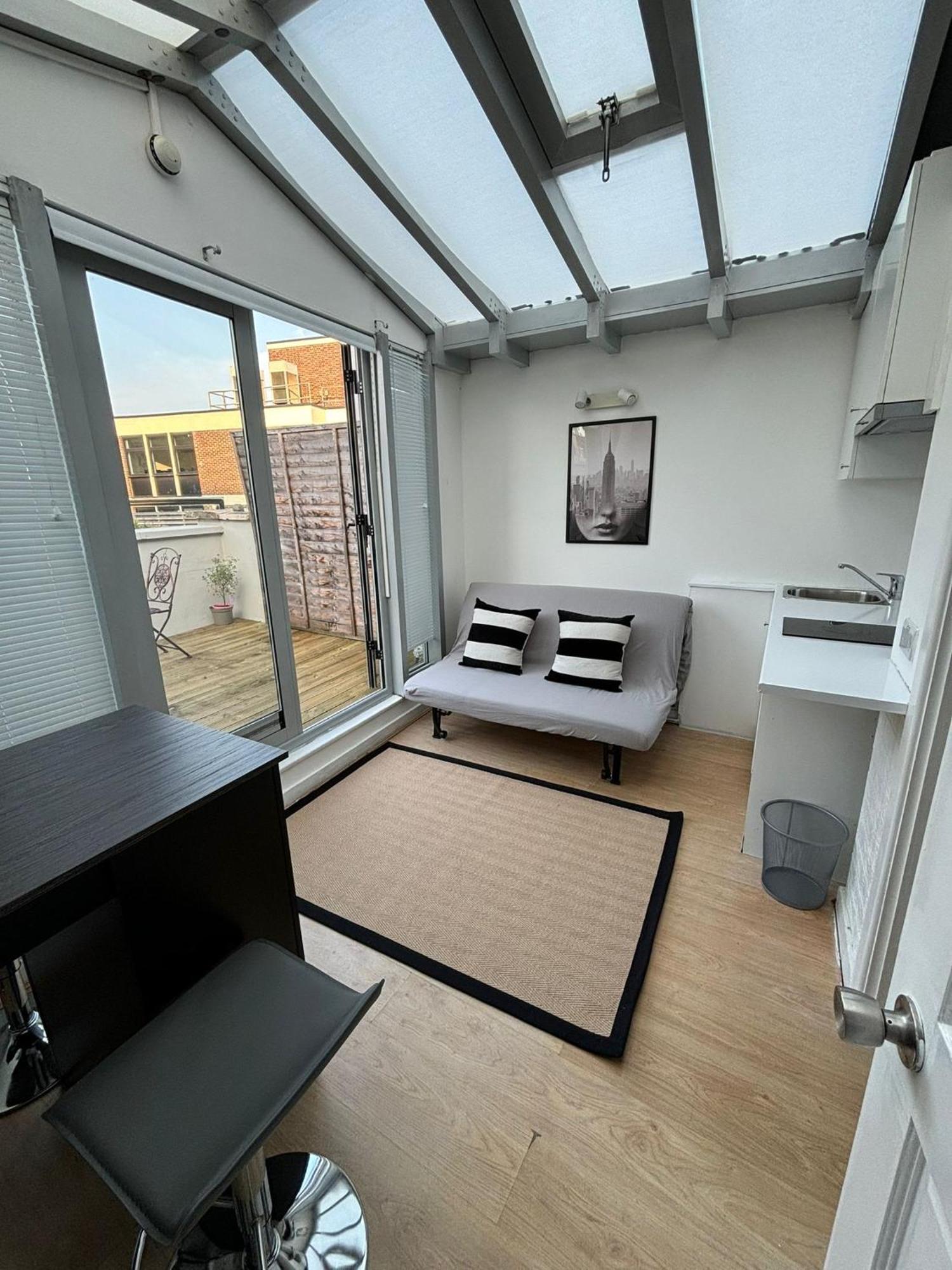 런던 Top Floor Delightful Flat 아파트 외부 사진